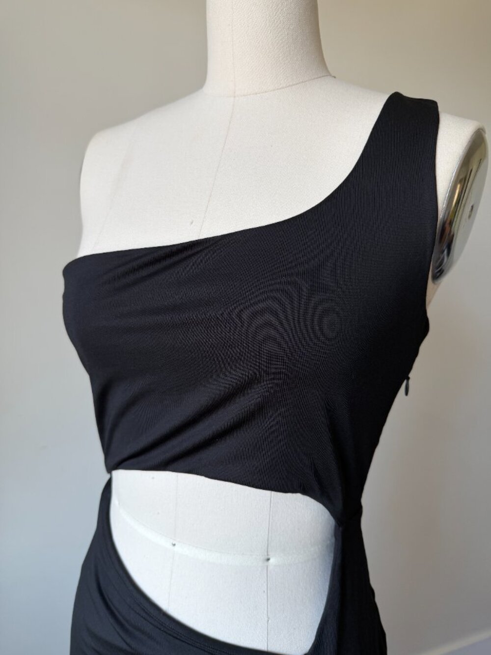 Superdown Black Maxi Dress | One Shoulder Cutout | Size Medium | Formal Evening - Picture 3 of 5